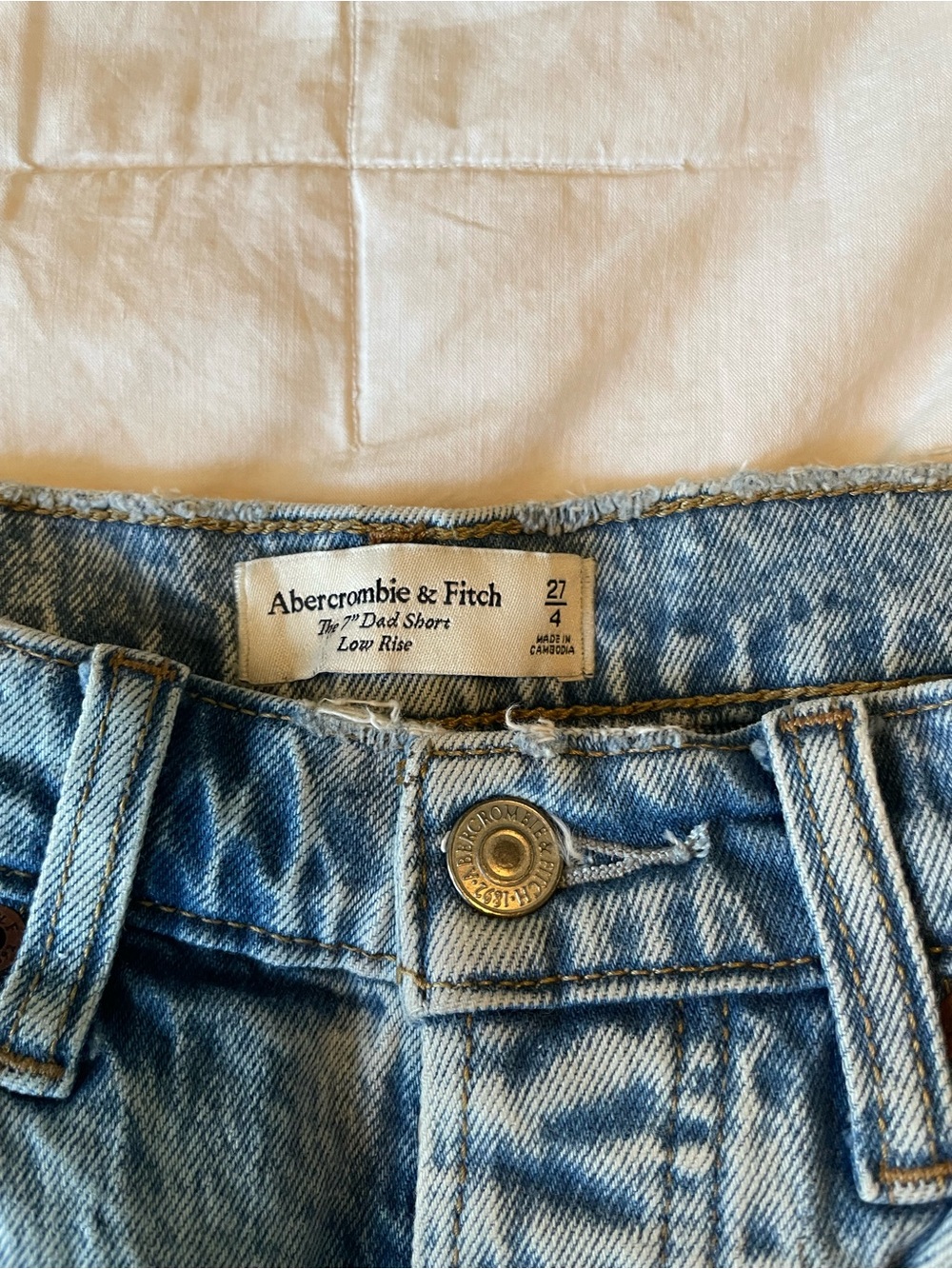 Abercrombie & Fitch 7” Dad Shorts Low rise Size 27/4 - Picture 3 of 3